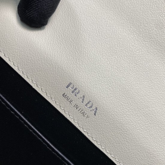 PRADA P00580