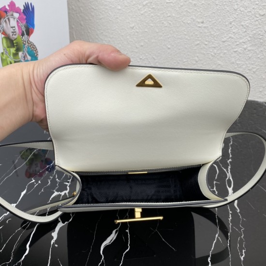 PRADA P00550