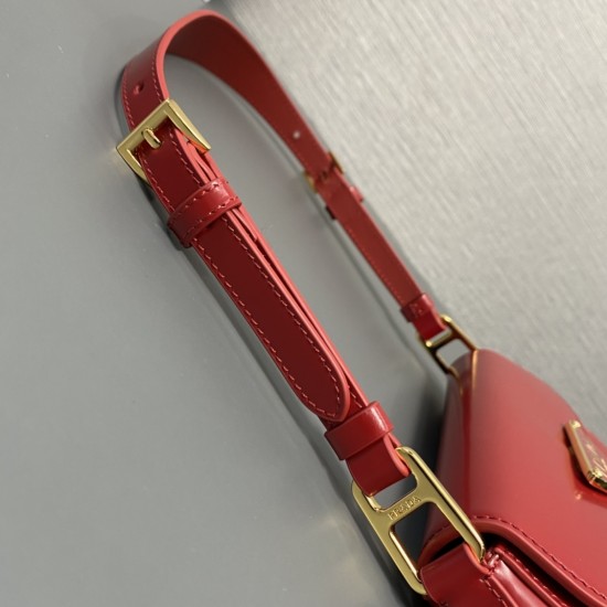 PRADA P00600