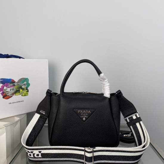 PRADA P00780