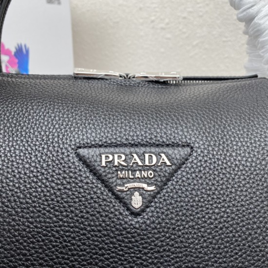 PRADA P00820