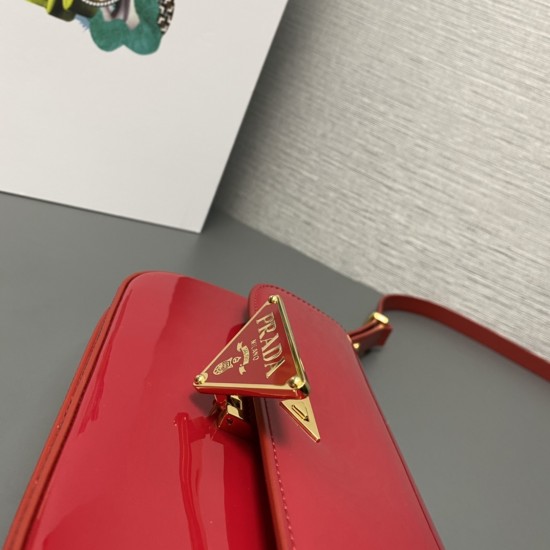 PRADA P00550