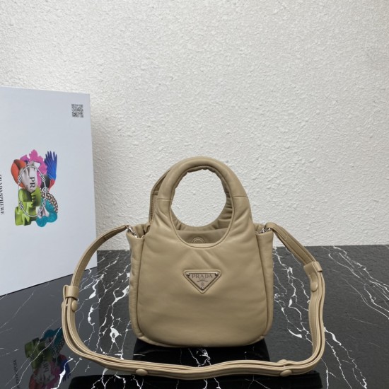 PRADA P00600