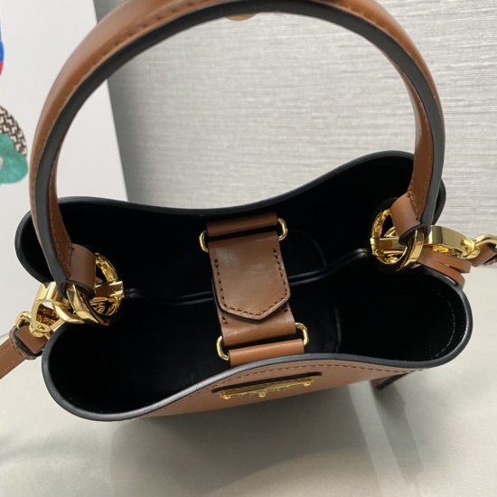 PRADA  P00680