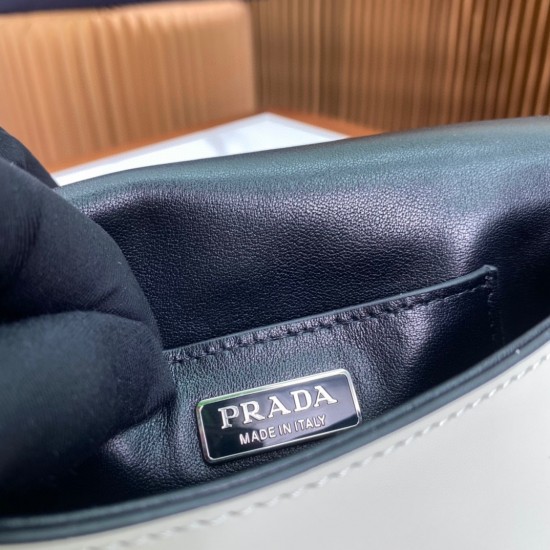 PRADA P00550