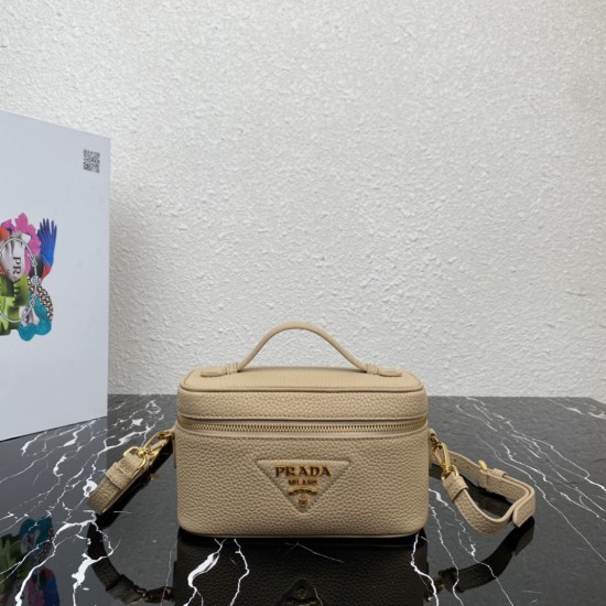 PRADA P00570