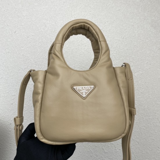 PRADA P00600