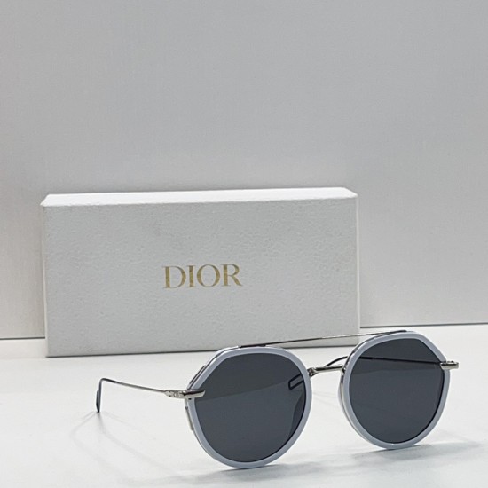 DIOR0219S