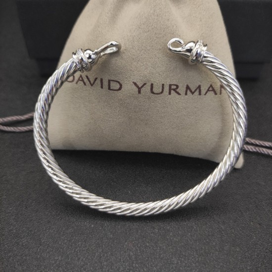 Hl76900David Yurman 5mm银色带钻钩头手镯。建议适合佩戴的手围15-19cm