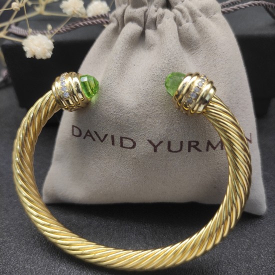 Hl75A20David Yurman 7mm金色镶嵌石浅绿钻头手镯。建议适合佩戴的手围16-20cm