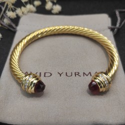 Hl76A20David Yurman 7mm金色镶嵌石红钻头手镯。建议适合佩戴的手围16-20cm