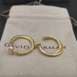 Hl90750David Yurman  纽线镶钻黄金色耳环。 内径约2cm