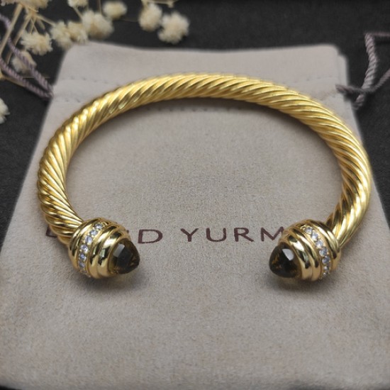 Hl76A20David Yurman 7mm金色镶嵌石褐色钻头手镯。建议适合佩戴的手围16-20cm