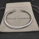 Hl76900David Yurman 5mm银色带钻钩头手镯。建议适合佩戴的手围15-19cm