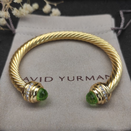 Hl75A20David Yurman 7mm金色镶嵌石浅绿钻头手镯。建议适合佩戴的手围16-20cm