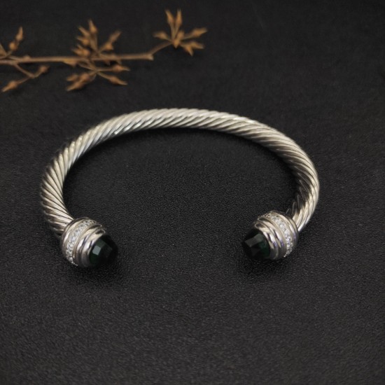 Hl76A20David Yurman 7mm镶嵌石深绿钻头手镯。建议适合佩戴的手围16-20cm