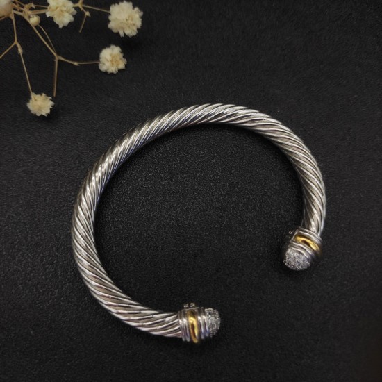 Hl890A20David Yurman 7mm半边钻分色手镯。建议适合佩戴的手围16-20cm