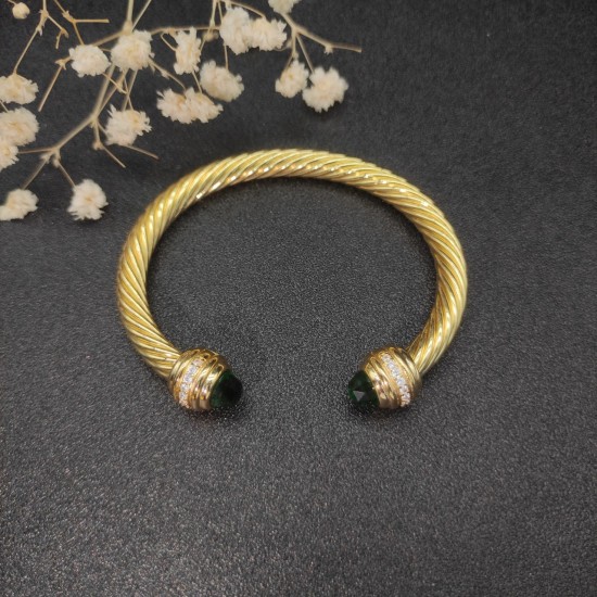 Hl76A20David Yurman 7mm金色镶嵌石深绿钻头手镯。建议适合佩戴的手围16-20cm