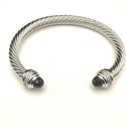 Hl76A20David Yurman 7mm镶嵌石黑钻头手镯。建议适合佩戴的手围16-20cm