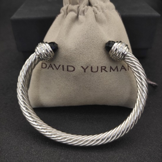 Hl76A20David Yurman 7mm镶嵌石黑钻头手镯。建议适合佩戴的手围16-20cm