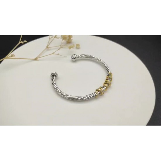 Hl86900David Yurman 4mm旋转弯圆头手镯。建议适合佩戴的手围15-20cm