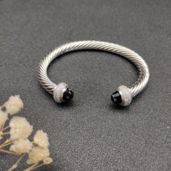 Hl87A20David Yurman 7mm满钻黑钻头手镯。建议适合佩戴的手围16-20cm