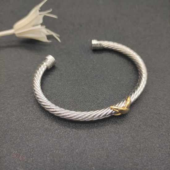 Hl76900David Yurman 5mm单X手镯。建议适合佩戴的手围15-20cm