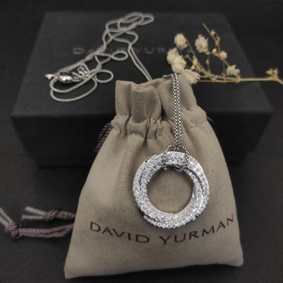 Hl86A10David Yurman 30mm白金色圆形满钻项链。 链条粗1.5mm，长度90cm可调节