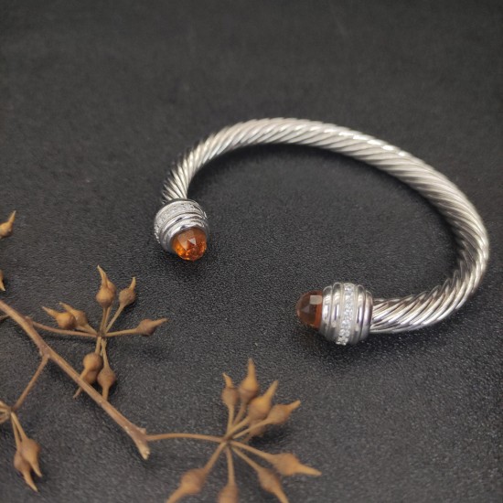 Hl76A20David Yurman 7mm镶嵌石香槟钻头手镯。建议适合佩戴的手围16-20cm