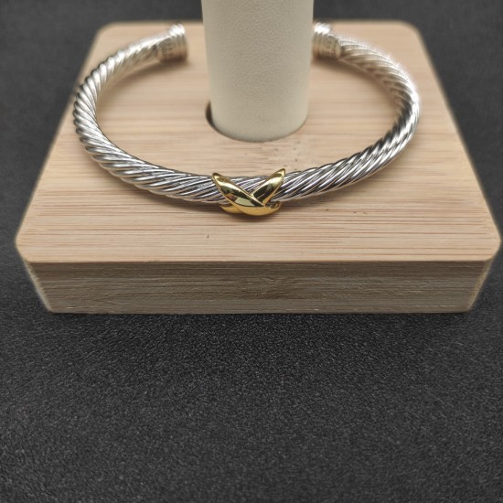 Hl76900David Yurman 5mm单X手镯。建议适合佩戴的手围15-20cm