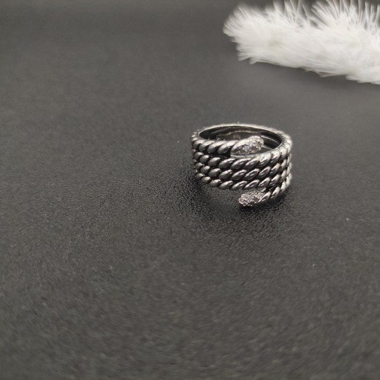 Hl75700David Yurman 带钻纽线戒指  尺寸：美号，6-7-8-9，四个号