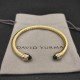 H看76900David Yurman 5MM金色带钻深绿钻手镯。建议适合佩戴的手围15-20cm