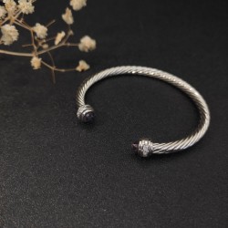 Hl76900David Yurman 5mm镶嵌石紫钻头手镯。建议适合佩戴的手围15-20cm