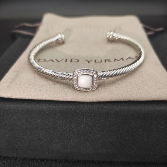 Hl76A00David Yurman 4mm四方钻纽线白玛瑙手镯。建议适合佩戴的手围15-20cm