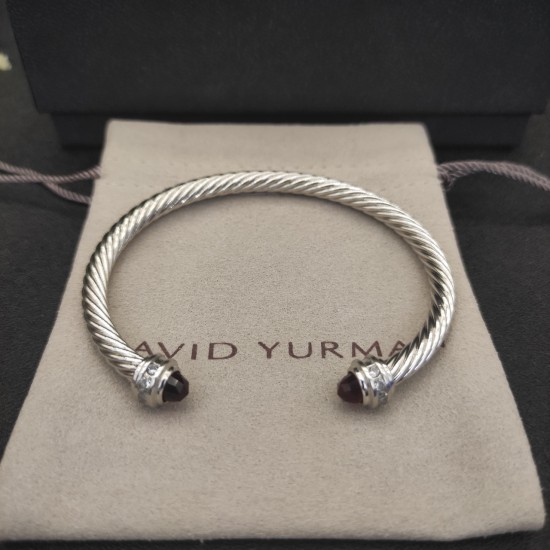 Hl75900David Yurman 5mm镶嵌石红钻头手镯。建议适合佩戴的手围15-20cm