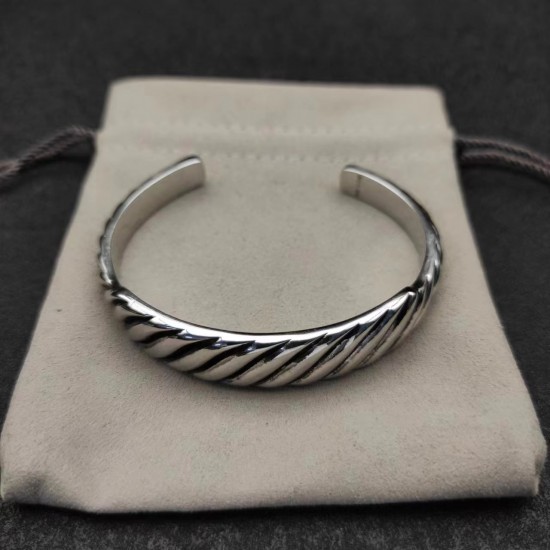 Hl7790011月上新 David Yurman 12.9mm银色波浪手镯。建议适合佩戴的手围15-20cm