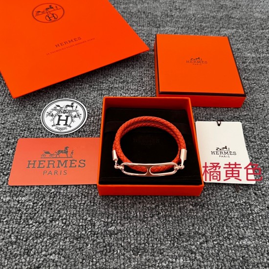 【JJ L80A90】2022新款 Roulis Double Tour Bracelet 双层皮手链 多种颜色可选，尺寸可制定，简约大方，高档时尚。