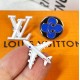 LV Pins 胸针套装 VSP800A40 包装：如图所示 盒子、布袋、礼品袋 LV Pins 胸针套装取材金属件和珐琅，趣味集结 2022 春夏秀场首现的飞机造型胸针、LV Smiley 笑脸胸针