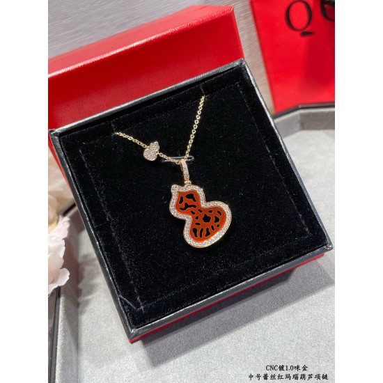 V金镀1.0咪金 （中号）4670C50  qeelin麒麟中号蕾丝红玛瑙葫芦项链