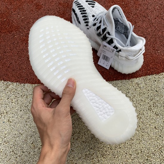 350v2白水滴Yeezy 350 V3 Runner 鞋面夜光半透明橡胶覆盖，类似于水滴的流体轮廓 白水滴 FC9212