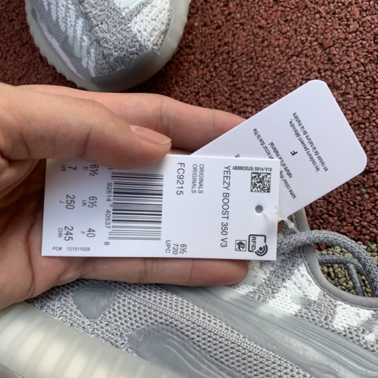 350v3尾灯水滴 Yeezy 350 V3 Runner 粉水滴鞋面夜光半透明橡胶覆盖，类似于水滴的流体轮廓，非常独特 依然Boost加持 FC9215