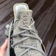 350v2灰黑色 性价比版Adidas Yeezy 350 V2灰黑 椰子HQ2059