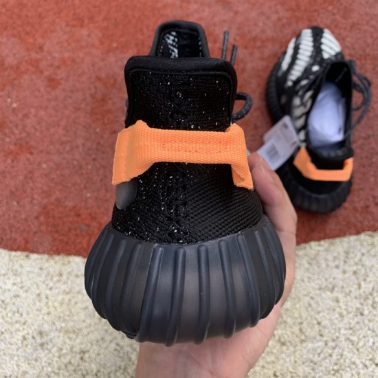 350v2黑水滴Yeezy 350 V3 Runner 鞋面夜光半透明橡胶覆盖，类似于水滴的流体轮廓 黑水滴 FC9211