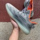 350v3灰橘水滴  Yeezy 350 V3 Runner 粉水滴鞋面夜光半透明橡胶覆盖，类似于水滴的流体轮廓，非常独特 依然Boost加持 FC9215