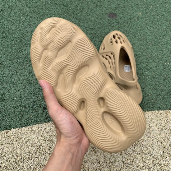 洞洞鞋土黄 Adidas originals Yeezy Foam Runner土黄 休闲运动拖鞋GW3354