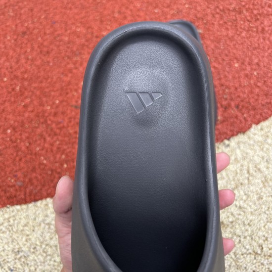 椰子拖鞋黑色 adidas Yeezy Slide “Onyx” hq6448