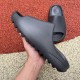 椰子拖鞋黑色 adidas Yeezy Slide “Onyx” hq6448