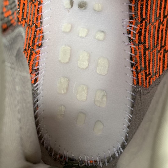 350v2灰橘满天星 特供版LJR出品偏小0.5-1码 Adidas Yeezy 350 V2 灰橘满天星 GW1229