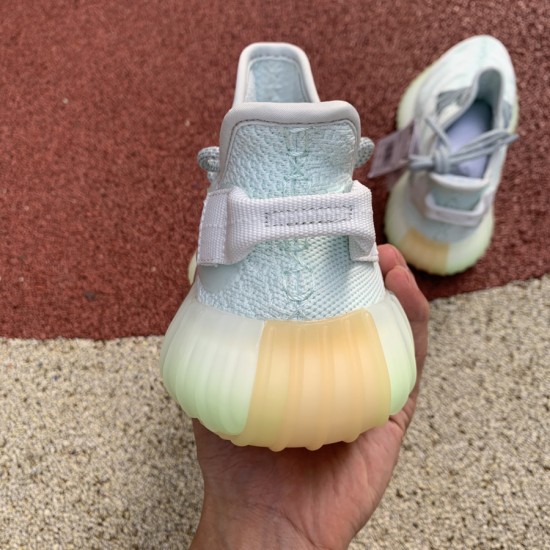 350v3亚洲水滴 Yeezy 350 V3 Runner 粉水滴鞋面夜光半透明橡胶覆盖，类似于水滴的流体轮廓，非常独特 依然Boost加持 FC9218