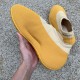 椰子玉米 全新版本登陆⚡️Adidas Originals Yeezy Knit Runer Sulfur 黄色硫磺袜套 GW5353